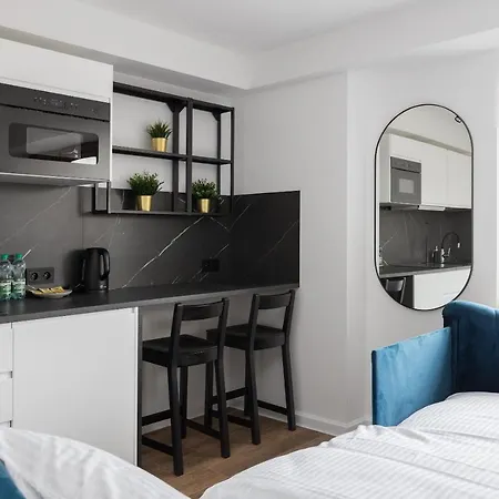 Rondo Radoslawa Comfort Studio דירה *
